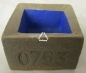 Preview: Design Ton-Behälter "0753". getöpfert. eckig. innen blau. 6.2 x 6.2 x 4 cm