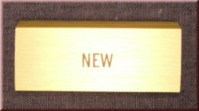 Messingschild "NEW", Messingbank, für Verkaufs-Auslagen, 45 x 20 x 7 mm