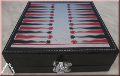 Sommelier- und Spiele-Set in der eleganten Klapp-Box