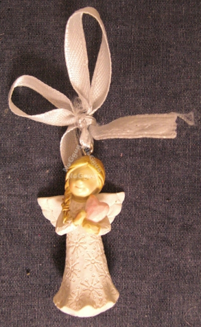 Weihnachtsanhänger Engel mit Herz, Keramik, Christbaumschmuck