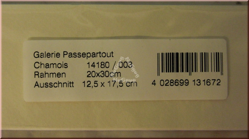 Fertig Passepartout 20x30 cm Chamois, Ausschnitt 12,5 x 17,5 cm