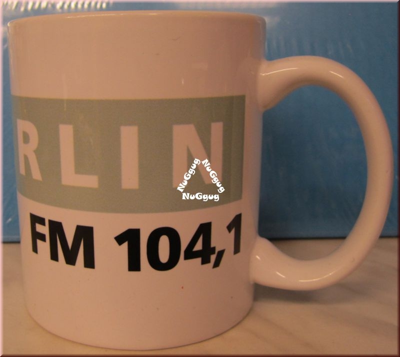 Kaffeepott. "npr Berlin FM 104.1", Kaffeetasse