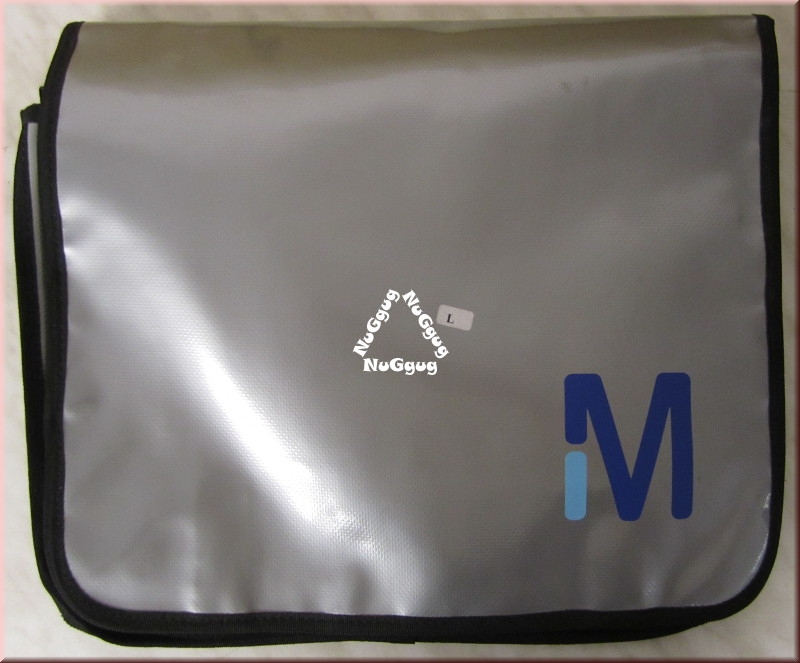 Messenger Bag aus LKW-Plane, silber mit "M"